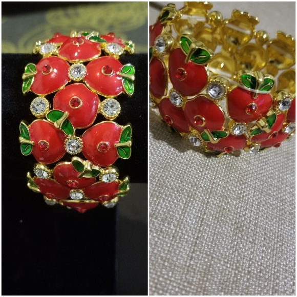 Intricate avante garden bracelet - Picture 2 of 4